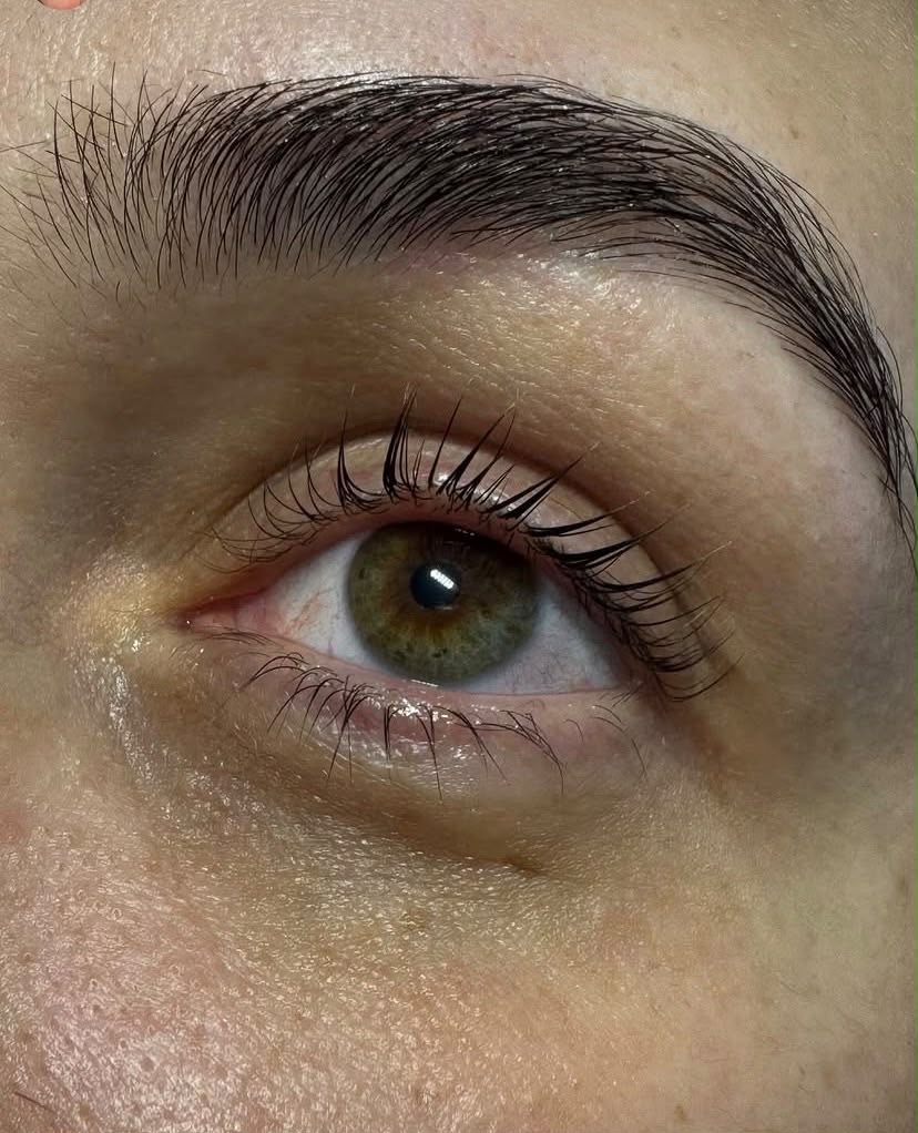 Lash lifting